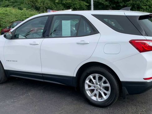 Certified 2018 Chevrolet Equinox LS AWD/4WD image 6
