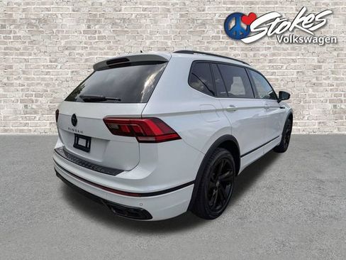 Certified 2023 Volkswagen Tiguan SE R-Line FWD image 4