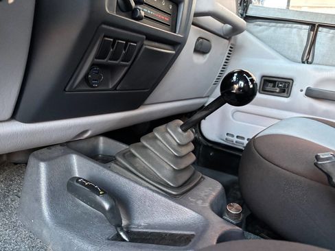 Used 1998 Jeep Wrangler SE image 14