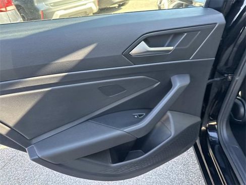 Certified 2021 Volkswagen Jetta S image 9