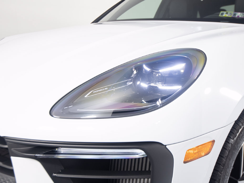 Certified 2026 Porsche Macan S AWD/4WD image 41
