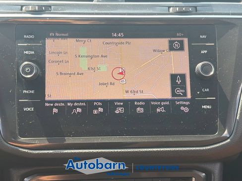 Used 2018 Volkswagen Tiguan SEL AWD/4WD image 16