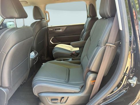 Used 2025 INFINITI QX80 Luxe w/ Exterior Package AWD/4WD image 15