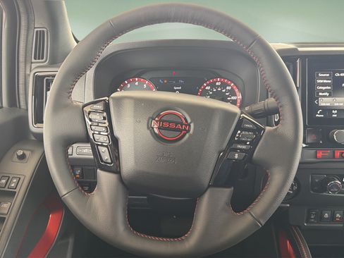 New 2026 Nissan Frontier PRO-4X w/ Pro-4x Convenience Package AWD/4WD image 9