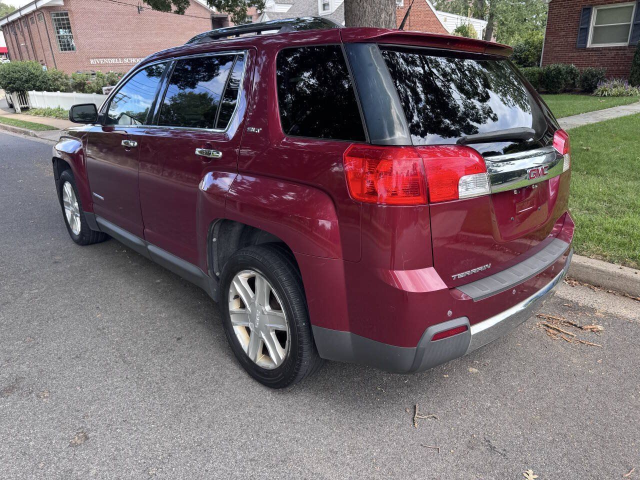 Used 2011 GMC Terrain SLT FWD image 3