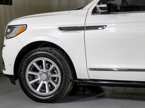 Used 2022 Lincoln Navigator L Reserve image 12