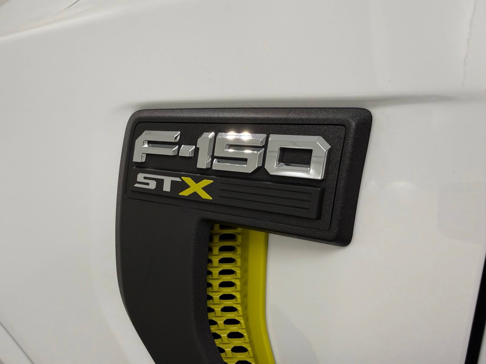 Used 2024 Ford F150 STX AWD/4WD image 11
