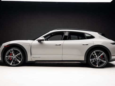 Used 2023 Porsche Taycan 4S image 16