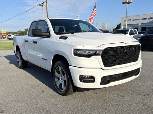 New 2026 RAM 1500 Express RWD image 3