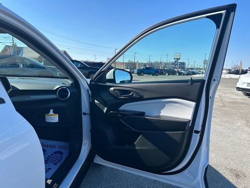 New 2026 Chevrolet Trax LT w/ Driver Confidence Package image 15