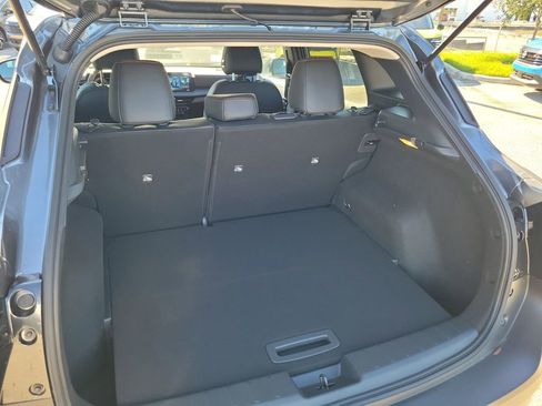 New 2026 Nissan Kicks SR w/ SR Premium Package FWD image 6