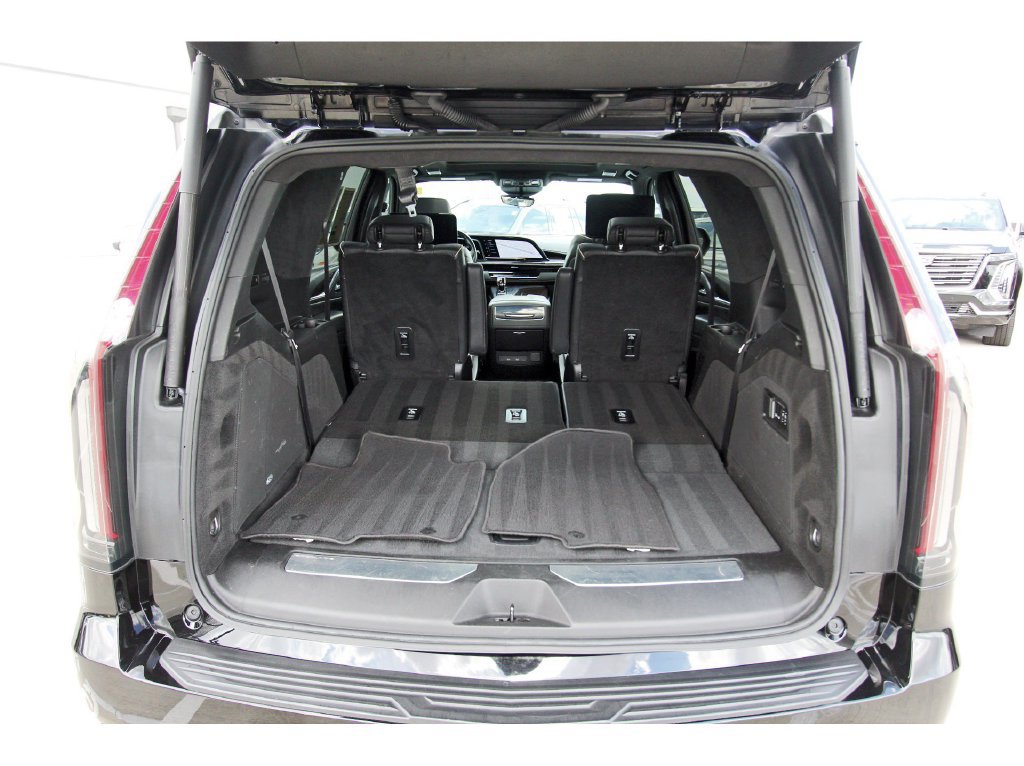Certified 2023 Cadillac Escalade Sport Platinum w/ LPO, ONYX Package AWD/4WD image 31