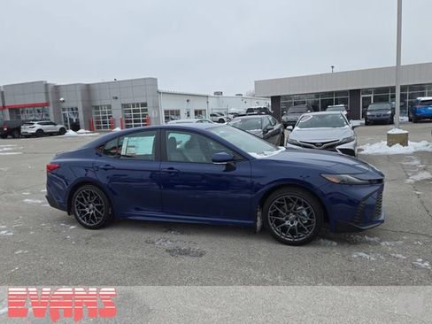 New 2026 Toyota Camry SE w/ Convenience Package image 2