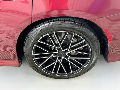 Used 2018 Dodge Charger R/T Scat Pack image 21