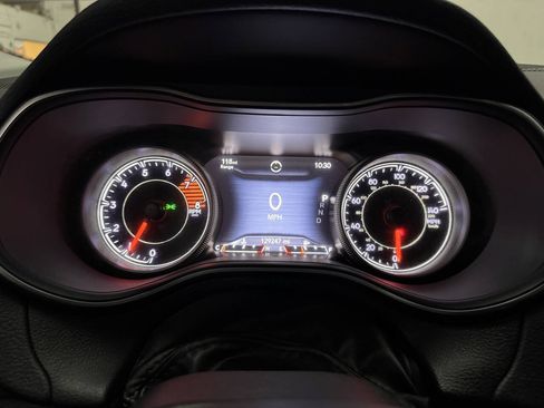 Used 2019 Jeep Cherokee Limited AWD/4WD image 34