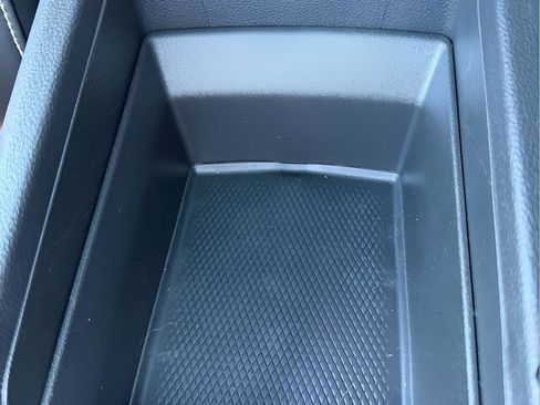 Used 2026 Volkswagen Tiguan SEL R-Line image 32