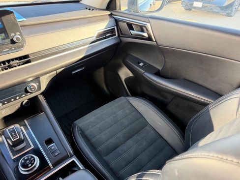 Used 2024 Mitsubishi Outlander SE image 18