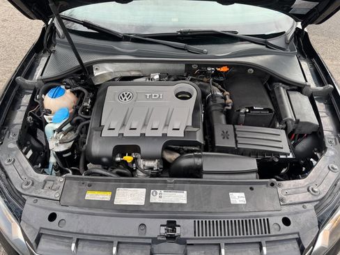 Used 2014 Volkswagen Passat TDI SEL Premium image 26