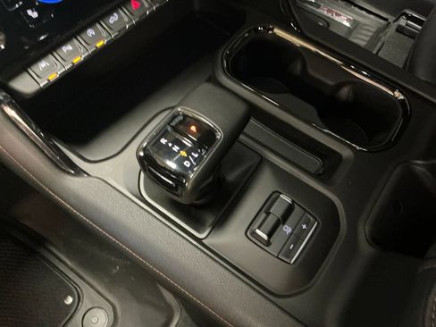Used 2024 GMC Sierra 1500 AT4 w/ Technology Package AWD/4WD image 25