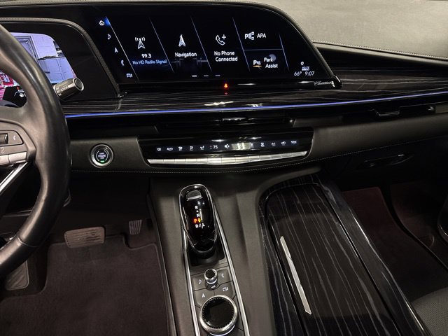 Used 2023 Cadillac Escalade Sport w/ LPO, ONYX Package AWD/4WD image 19