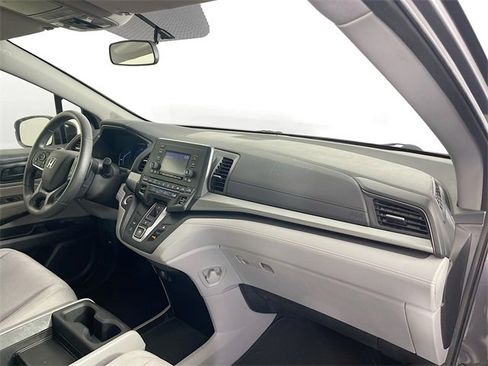 Used 2018 Honda Odyssey LX image 29
