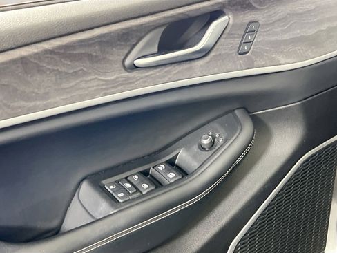 Used 2022 Jeep Grand Cherokee Limited image 17