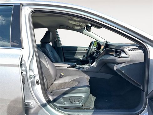 Used 2023 Toyota Camry XSE image 15