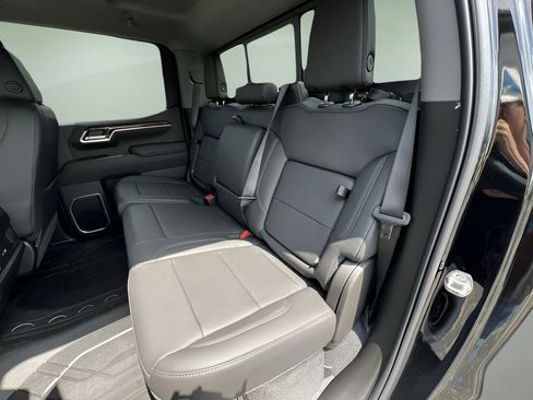 New 2026 Chevrolet Silverado 1500 RST w/ Redline Edition image 24