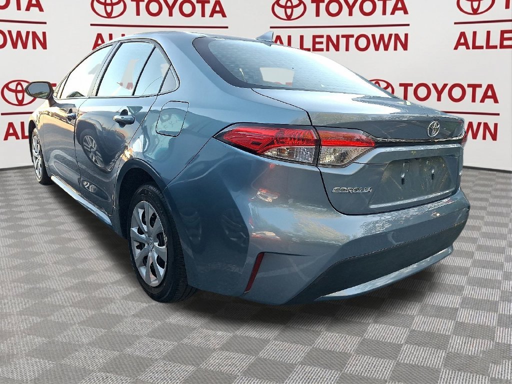 Used 2026 Toyota Corolla LE FWD image 4