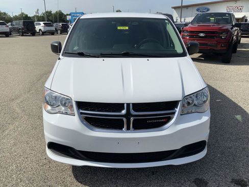 Used 2019 Dodge Grand Caravan SE w/ UConnect Hands-Free Group FWD image 3