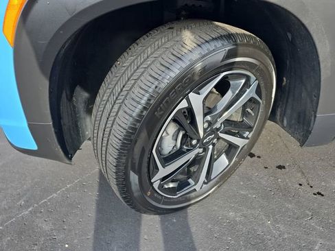 Used 2023 Chevrolet TrailBlazer RS w/ Sun and Liftgate Package image 35
