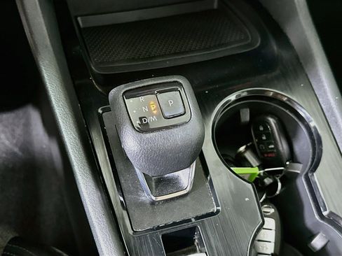 Used 2021 Nissan Rogue SV FWD image 24