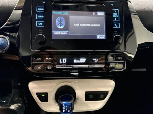 Used 2017 Toyota Prius Two w/ Prius Two Safety Plus Package FWD image 33