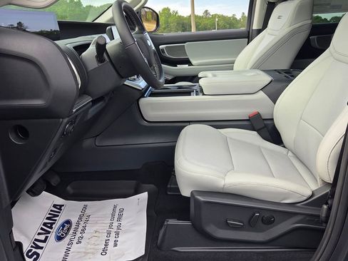 New 2026 Ford Expedition Platinum AWD/4WD image 5