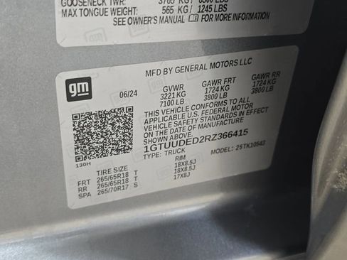 Used 2024 GMC Sierra 1500 SLT AWD/4WD image 34