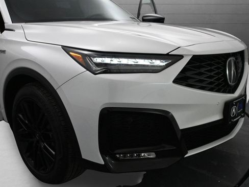 Used 2025 Acura MDX A-Spec image 15
