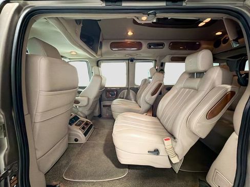 Used 2014 Chevrolet Express 1500 image 21