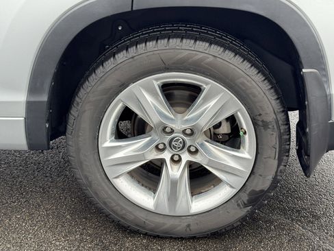 Used 2019 Toyota Highlander Limited image 48