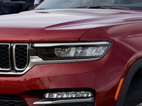 New 2025 Jeep Grand Cherokee Limited image 6