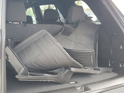 Used 2023 Chevrolet Traverse LT w/ LPO, Floor Liner Package AWD/4WD image 30