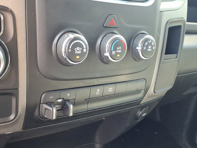 Used 2022 RAM 1500 Tradesman w/ Chrome Appearance Group RWD image 13