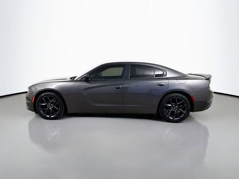 Used 2019 Dodge Charger SXT w/ Blacktop Package image 4