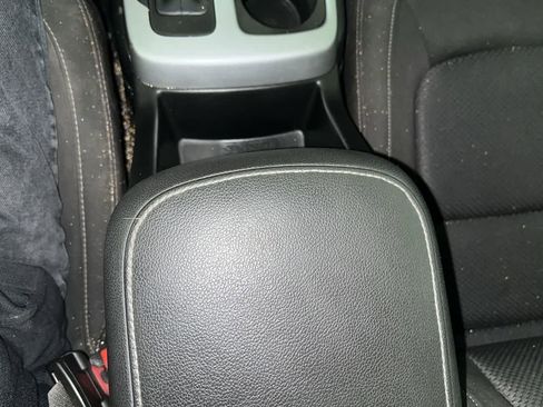 Used 2022 Chevrolet Colorado LT w/ Fleet Safety Package image 21