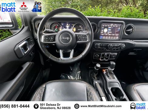 Used 2022 Jeep Wrangler Unlimited Sahara image 6