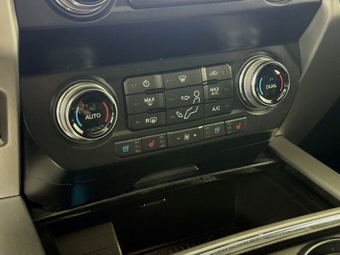 Used 2019 Ford F350 Platinum w/ Platinum Ultimate Package AWD/4WD image 18