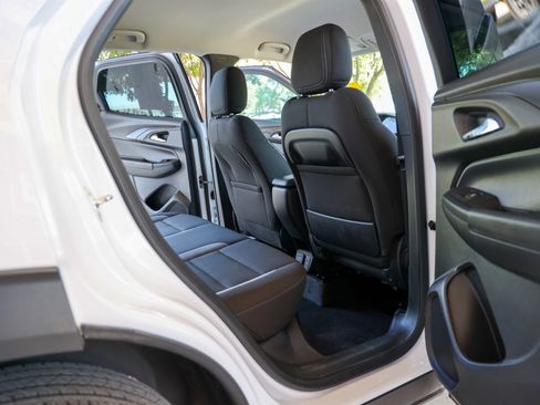 Used 2025 Chevrolet TrailBlazer LT w/ Convenience Package FWD image 29