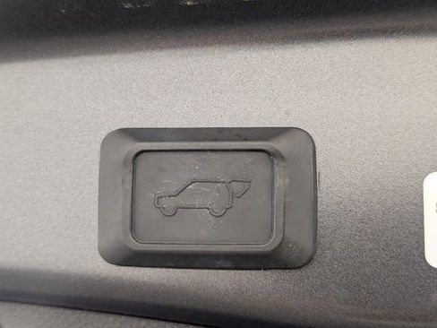 Used 2019 Toyota RAV4 XLE w/ Convenience Package AWD/4WD image 30