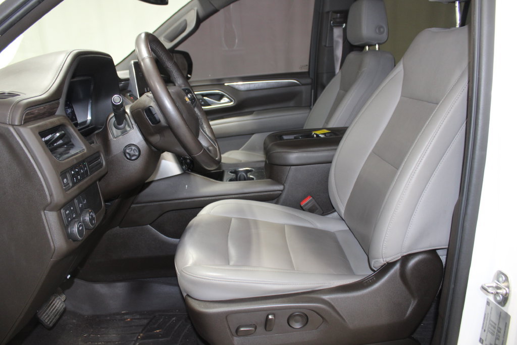 Used 2022 Chevrolet Tahoe LT w/ LT Signature Plus Package AWD/4WD image 31