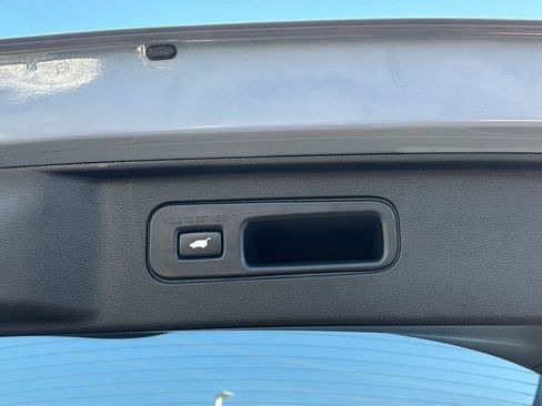 Used 2024 Honda Pilot Elite image 37