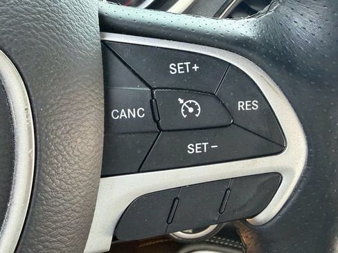 Used 2016 Dodge Challenger R/T Scat Pack RWD image 24